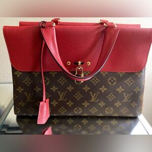 LOUIS VUITTON Monogram Venus in Cherry